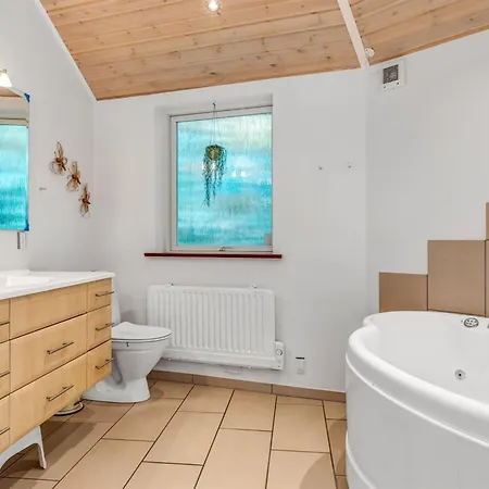 Adrienne - 35km From The Sea By Interhome Toftlund