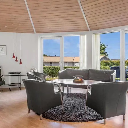Dom wakacyjny Adrienne - 35km From The Sea By Interhome *