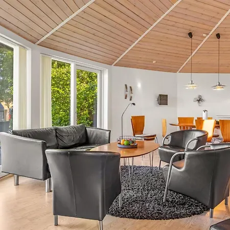 Adrienne - 35km From The Sea By Interhome