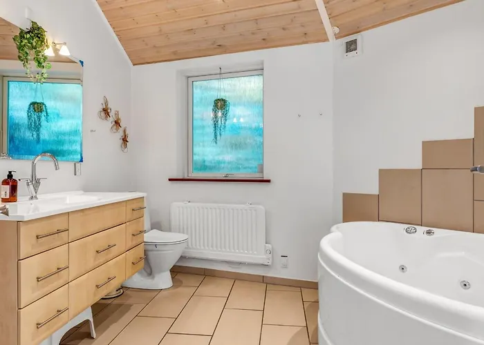 Adrienne - 35km From The Sea By Interhome Toftlund