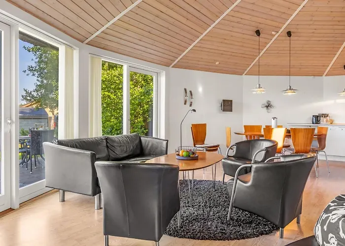 Adrienne - 35km From The Sea By Interhome